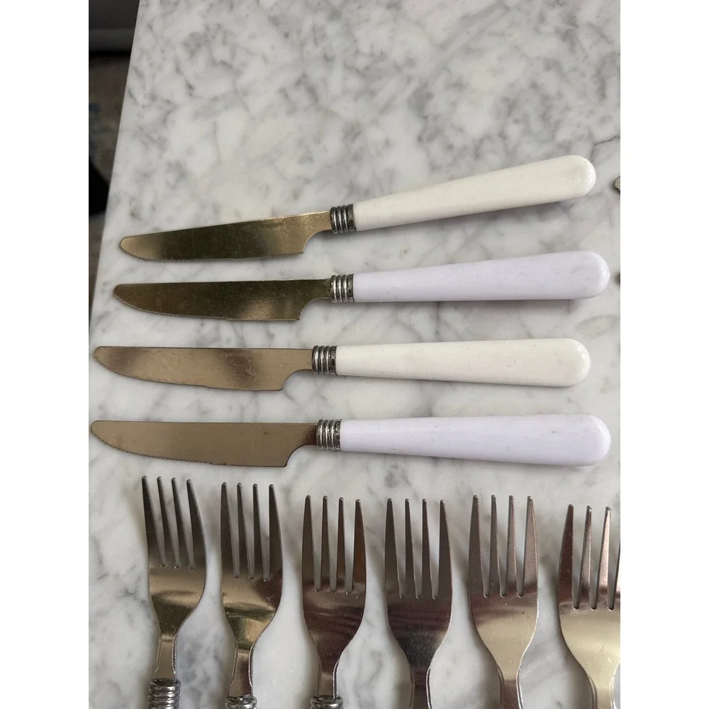 White Resin Handle Stainless Steel 30 pc Flatware Set Knives Forks Spoons Modern